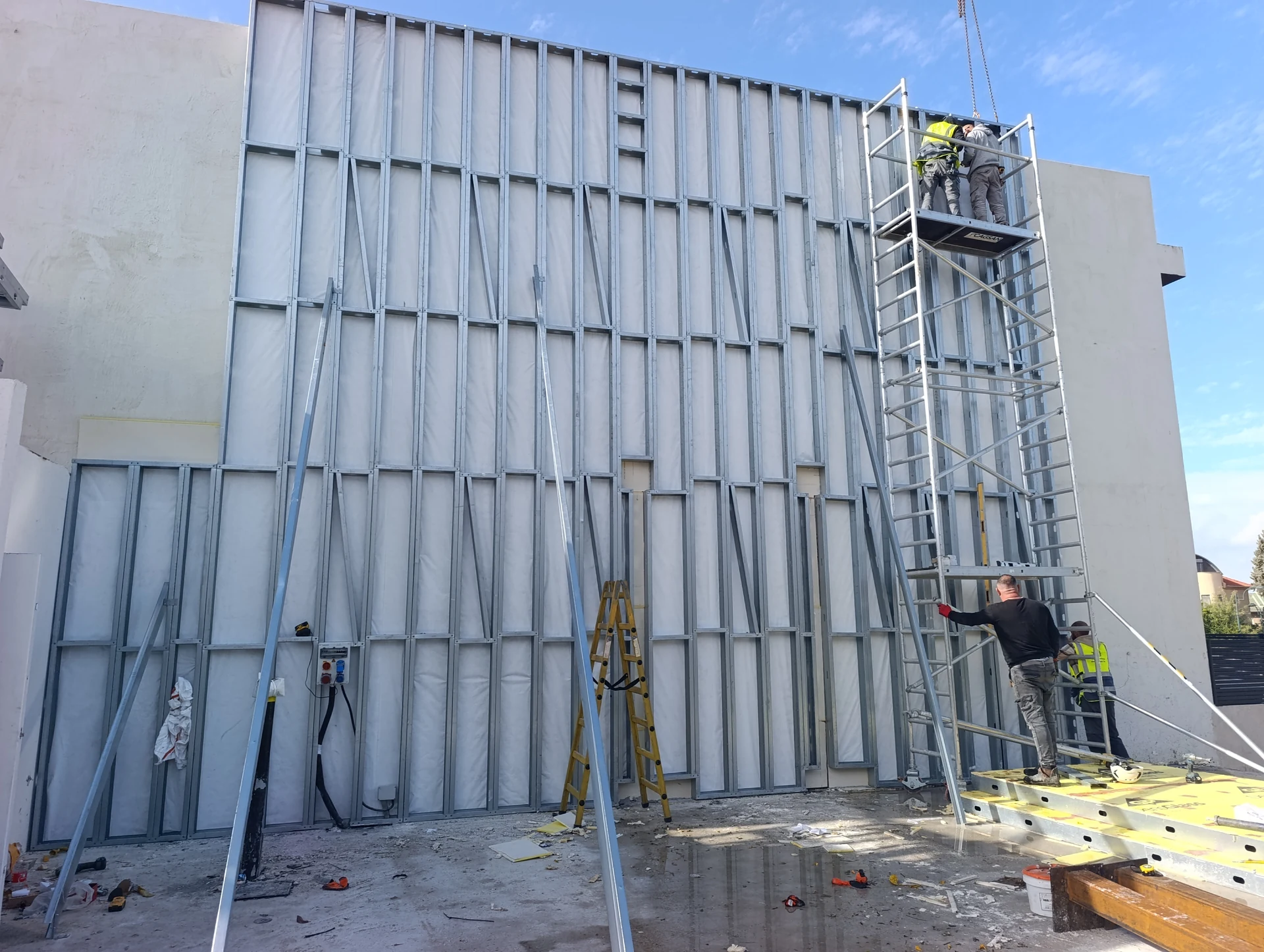 בניית בית פרטי – שתי קומות בבנייה מתקדמת
 פרויקט גדרה