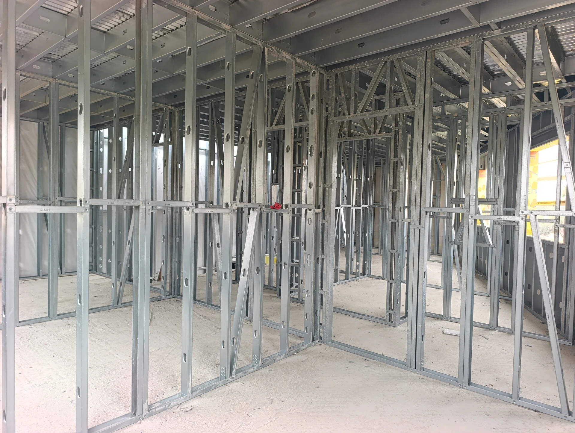 בניית בית פרטי – שתי קומות בבנייה מתקדמת פרויקט גדרה