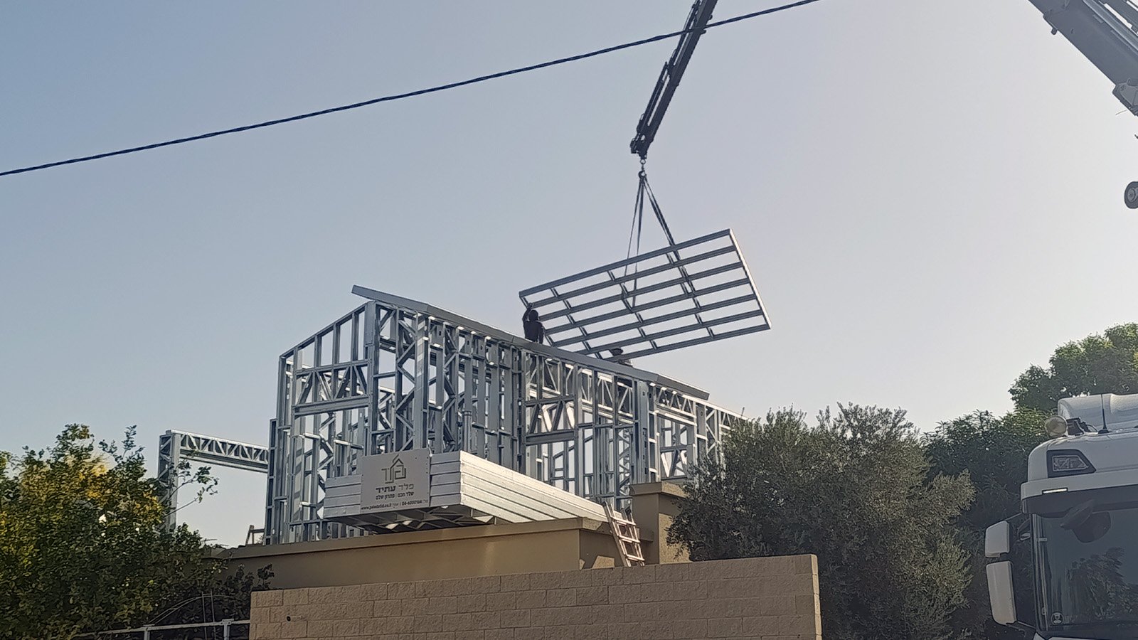 תוספת בנייה על גג קיים – גג שטוח